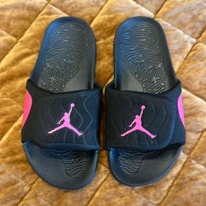Air Jordan black pink slides great condition 2y